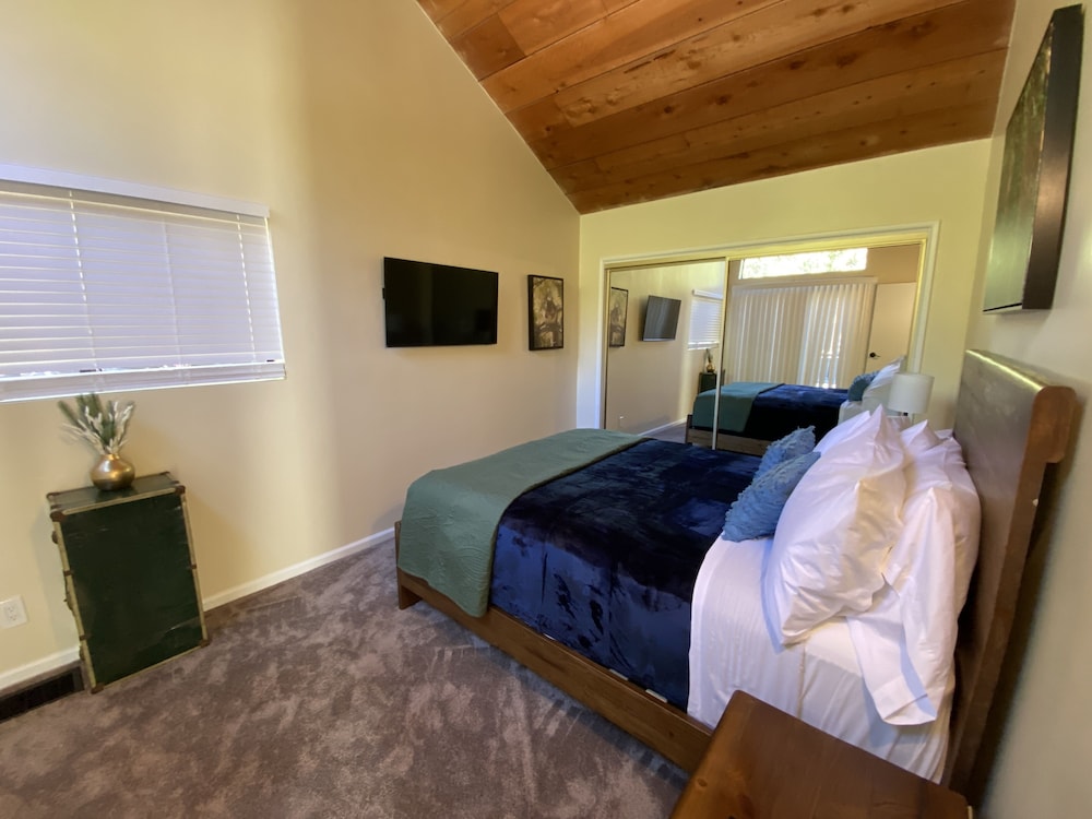 Idyllwild Inn - photo 24