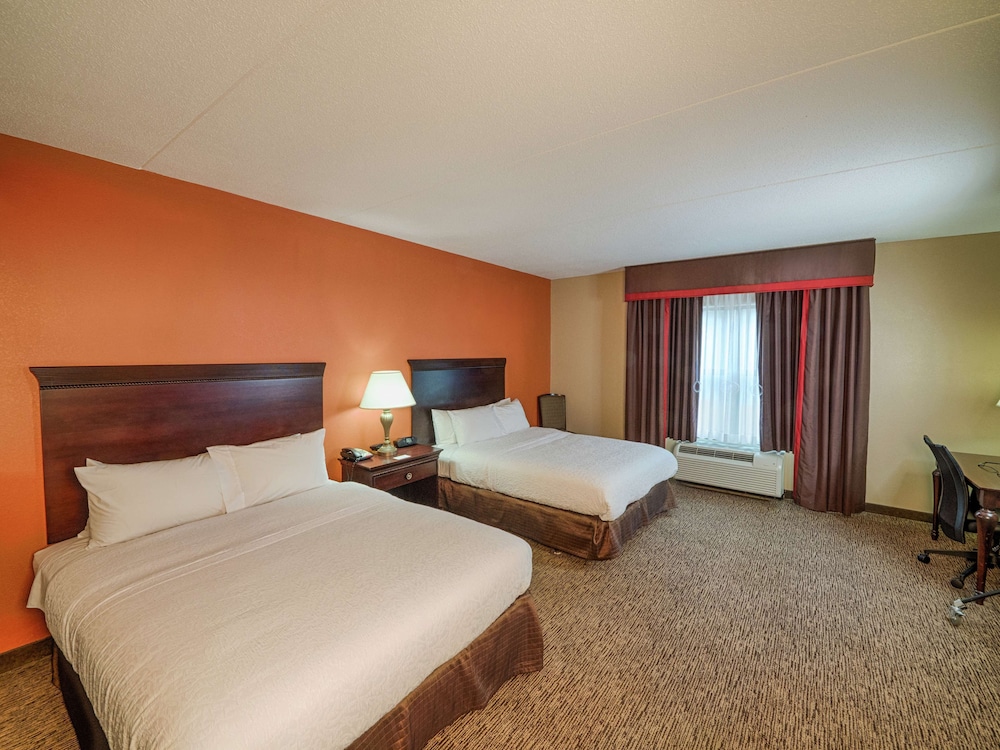 Hampton Inn Spring Lake Fayetteville - photo 9