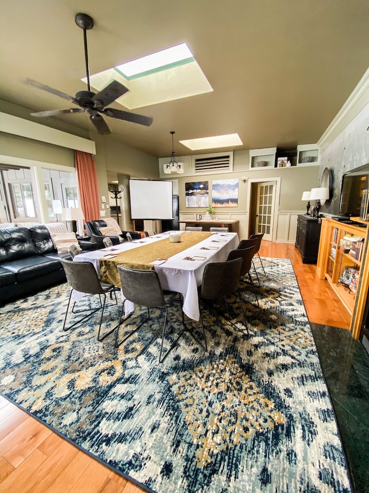 Highland Haven Creekside Inn - photo 168