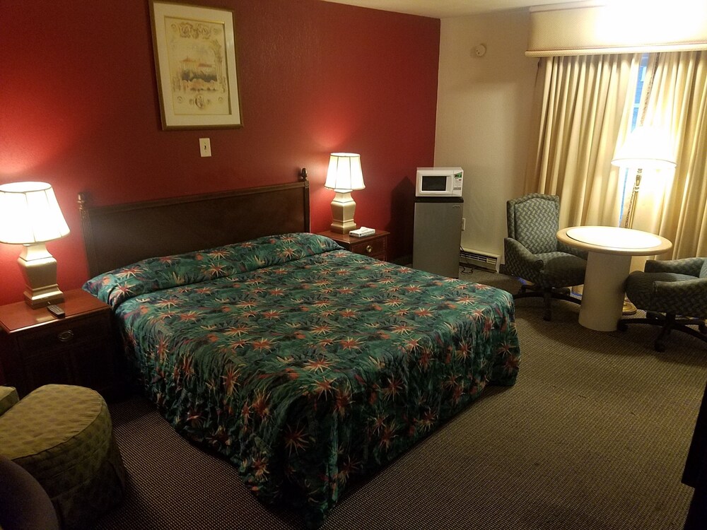 Maplehurst Motel - photo 10