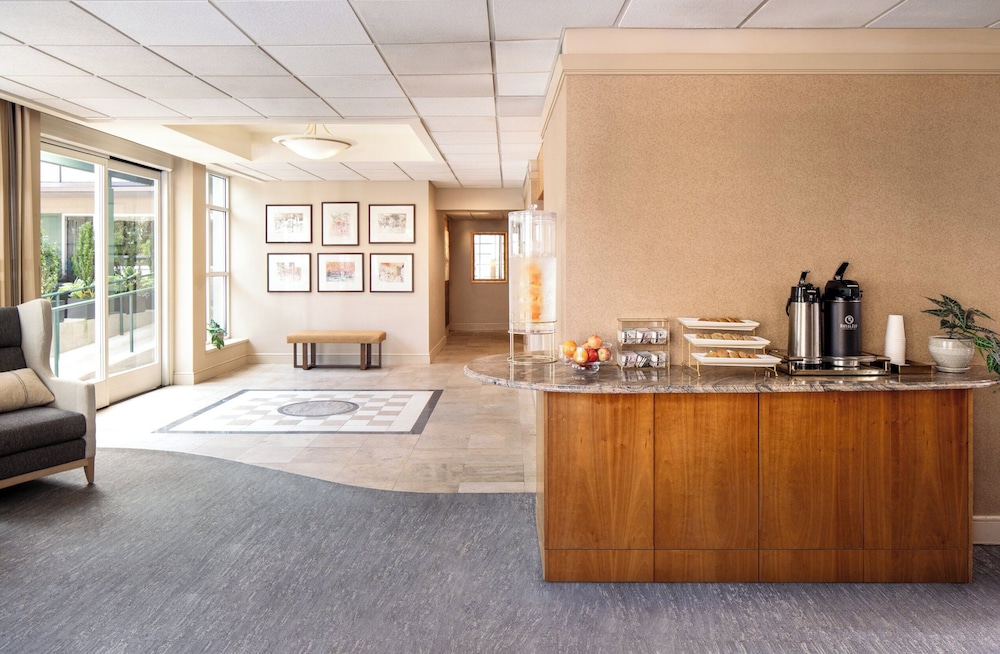 Park Lane Suites and Inn - photo 2