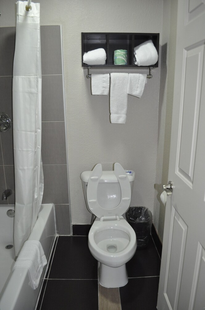 Downtown Suites Dallas - photo 12