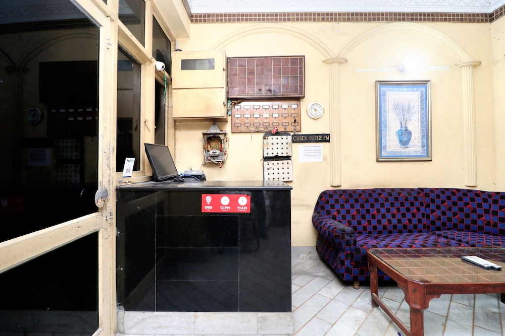 OYO 29193 Amrit Guest House