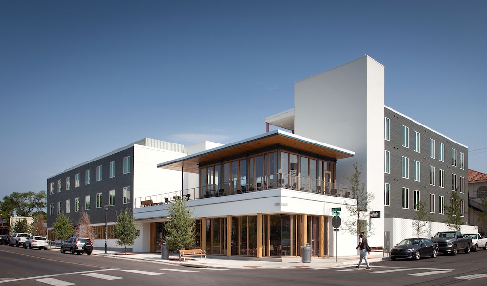 East Austin Hotel - photo 37