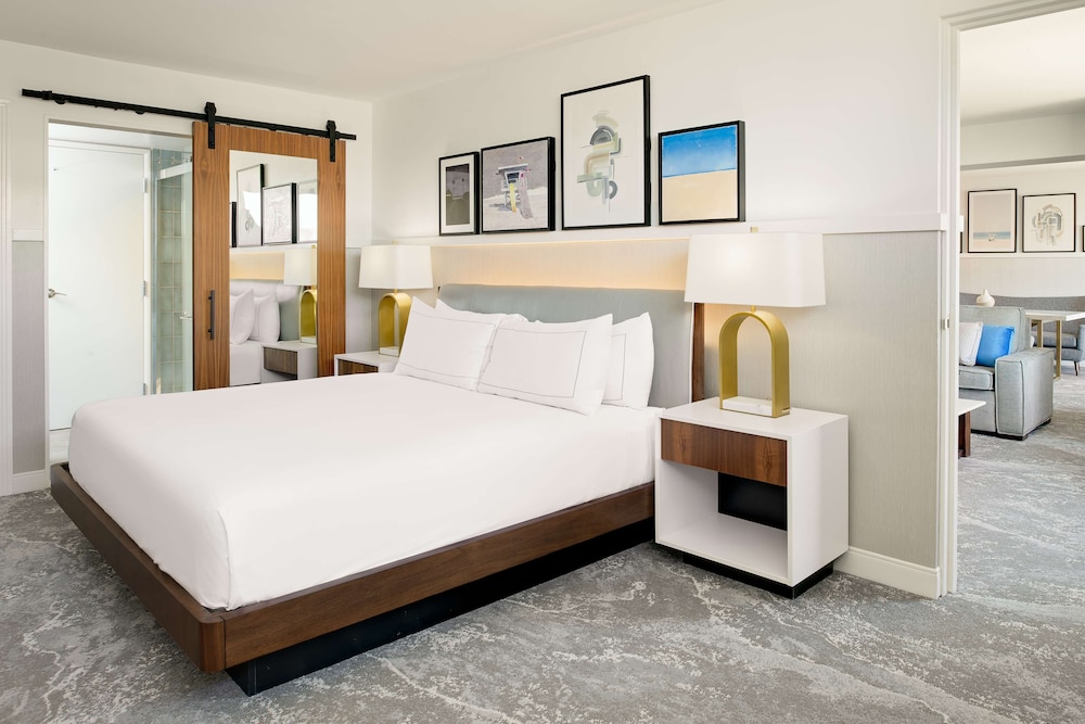 Hilton Los Angeles Culver City - photo 22