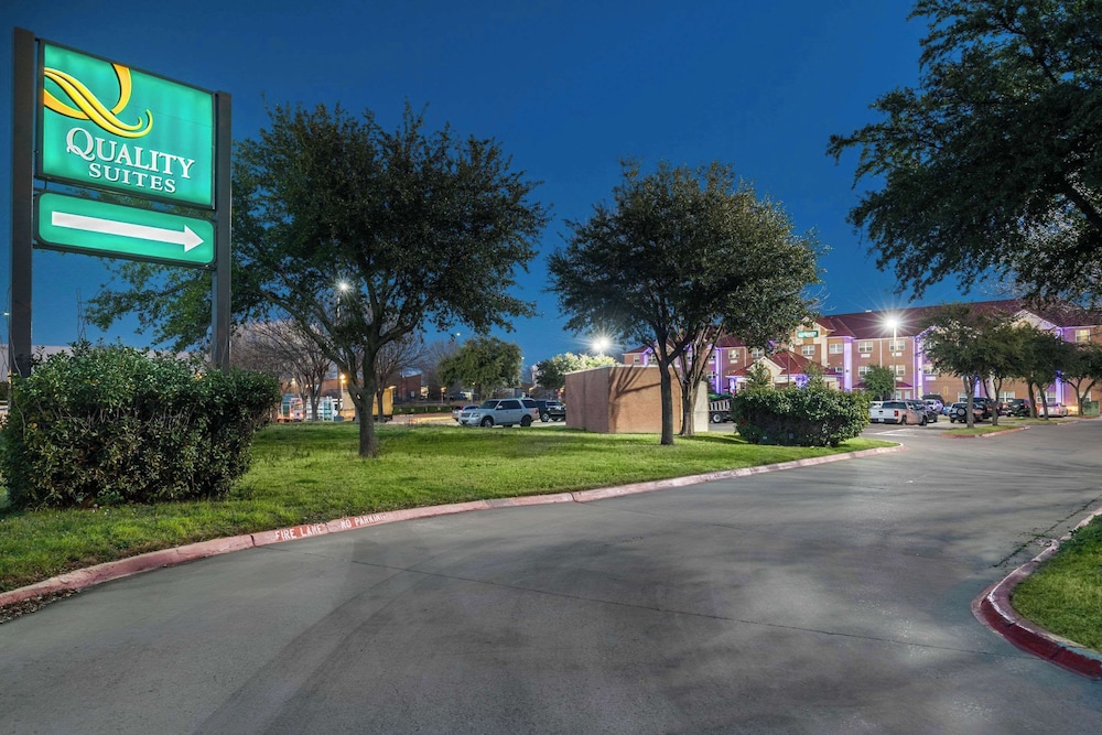 Quality Suites Addison Dallas - photo 38