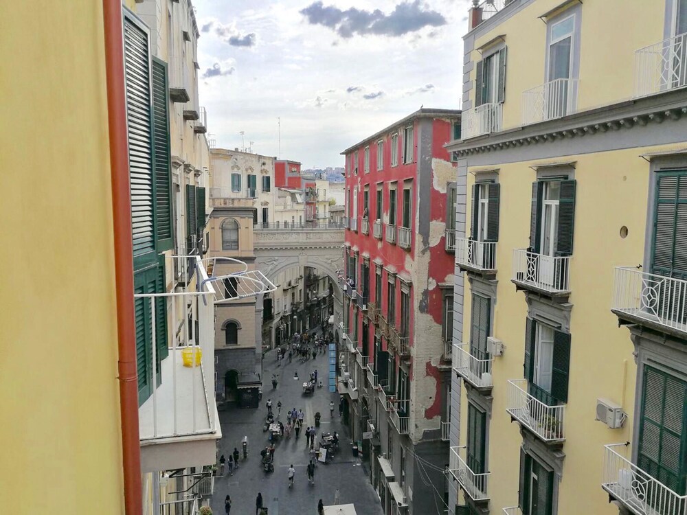 Chiaia Loft - carbon neutral hotel in Naples