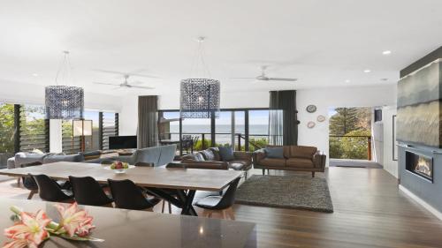 Macmasters Coastal Retreat Heated Pool — Macmasters Beach — photo 4