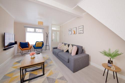 GuestReady Modern 2BR Home by Anfield Stadium — 4-Star Luxury Hotel in Liverpool, United Kingdom