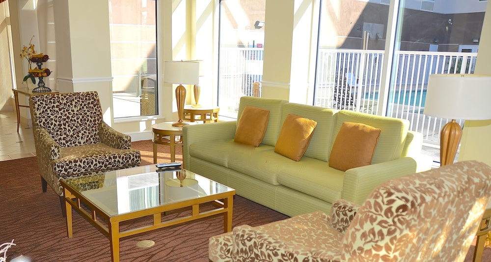 Hilton Garden Inn Victorville - photo 3