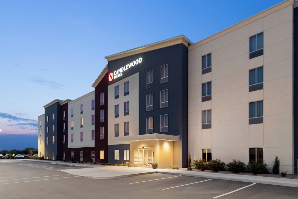 Candlewood Suites Mcpherson by IHG - photo 35