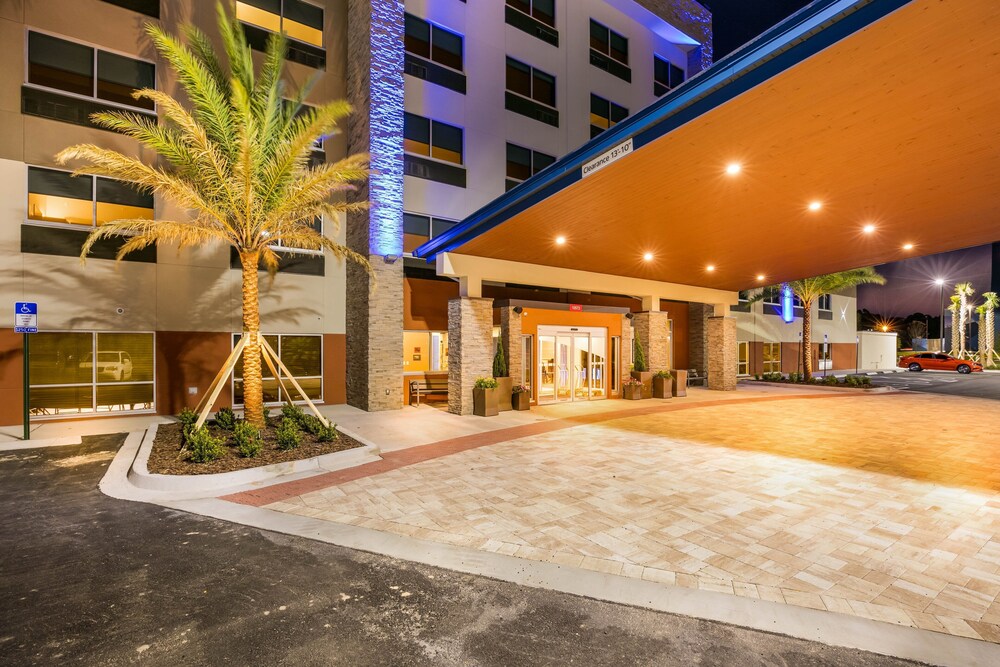 Holiday Inn Express & Suites Jacksonville Town Center by IHG - photo 29