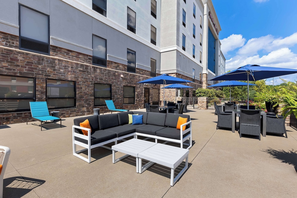 Hampton Inn & Suites Canton - photo 33
