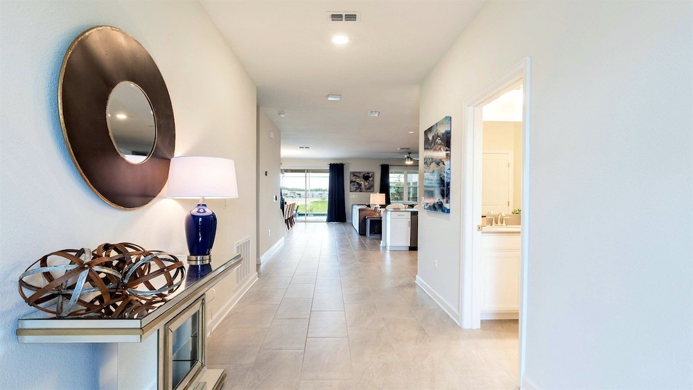Elegant Retreat With Private Pool & Spa - photo 51