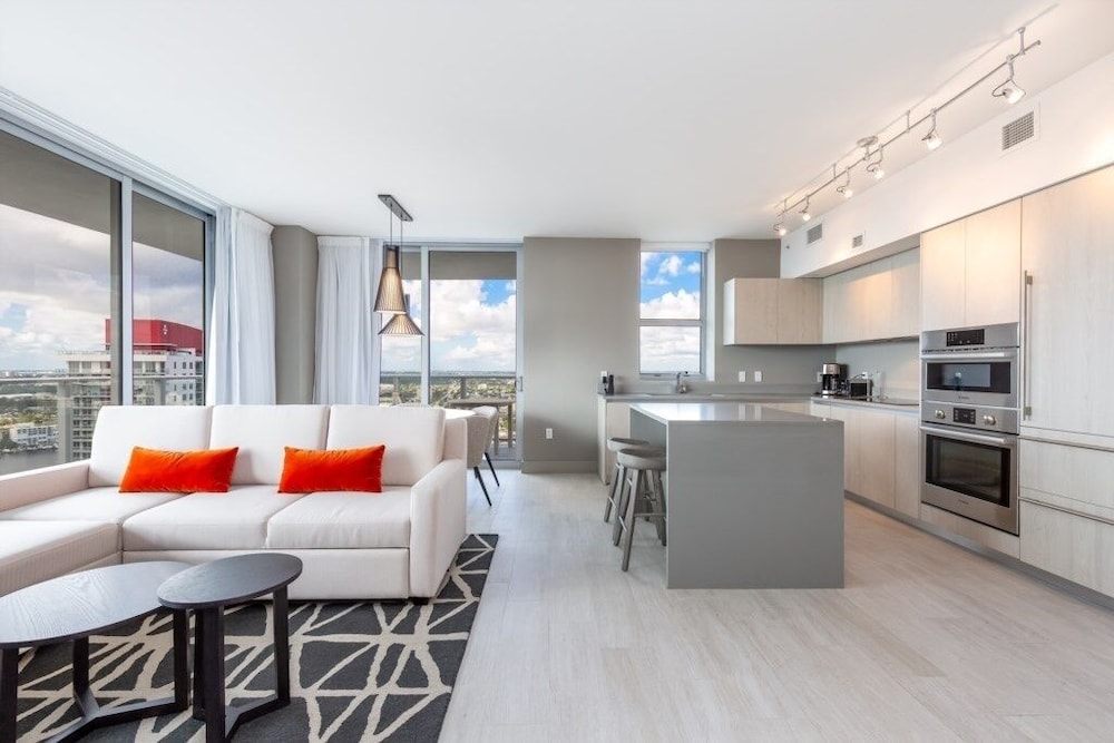 Hyde Beach House Luxury resort 3 Bedroom Condo by RedAwning - photo 11