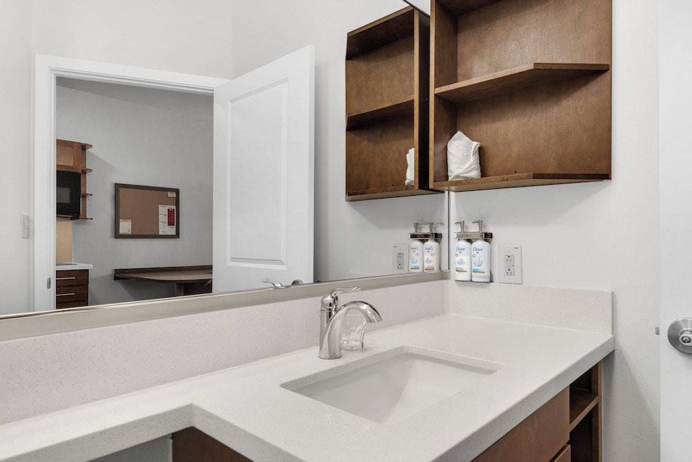 Candlewood Suites Pensacola University Area by IHG - photo 23