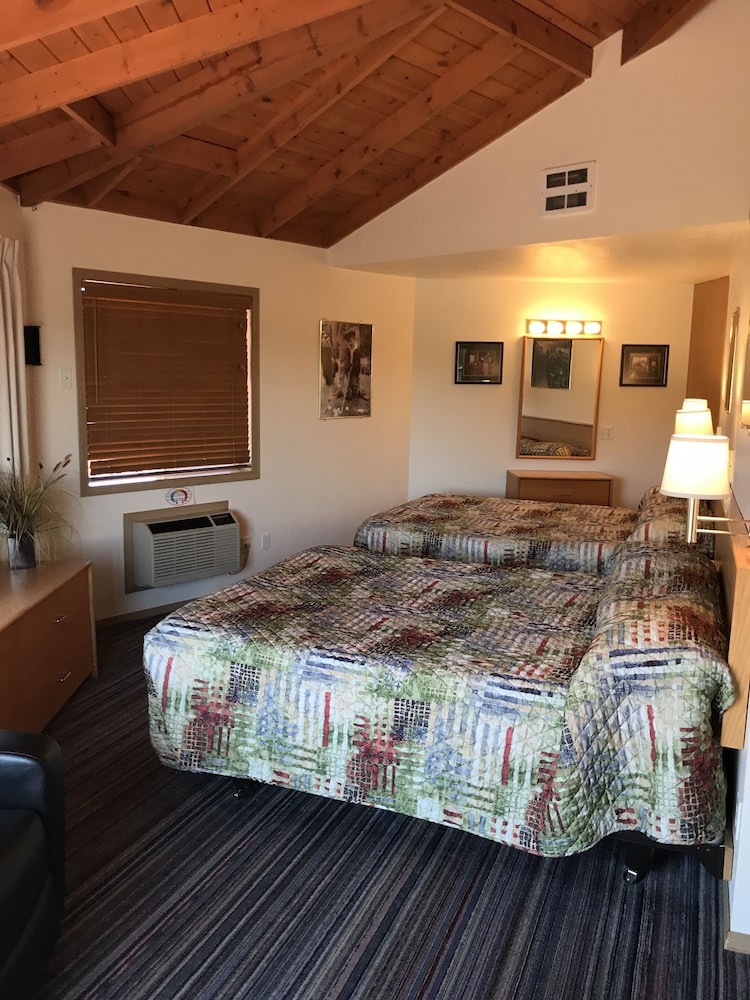 Smith Rock Resort - photo 9