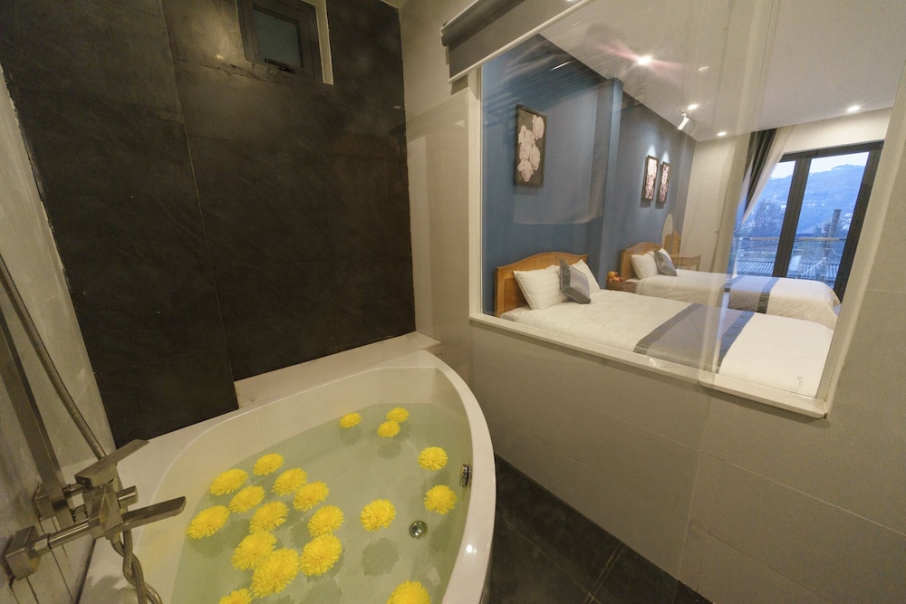 Roha Hotel - carbon neutral hotel in Da Lat