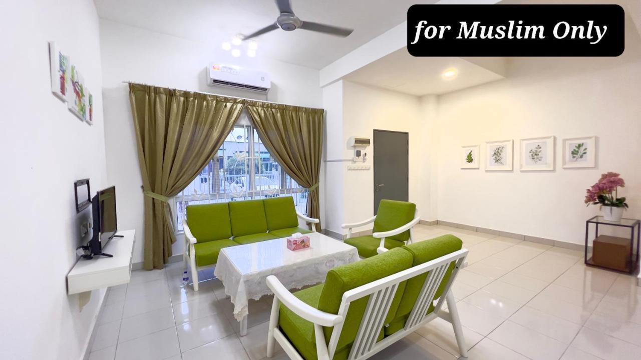 De Qasturee KLIA@Kota Warisan homestay nearest to airport — 4-Star Luxury Hotel in Kuala Lumpur, Malaysia