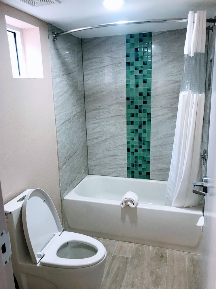 Tropical Inn & Suites - photo 31