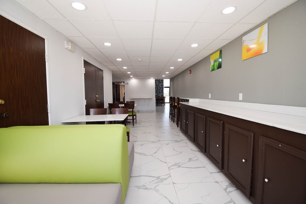 Quality Inn & Suites Sulphur Springs - photo 62