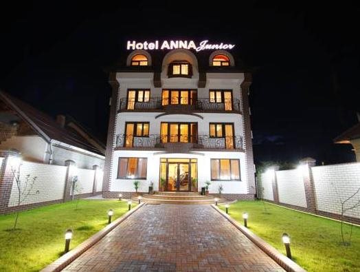 Hotel Anna Junior — hotel in Targu Jiu