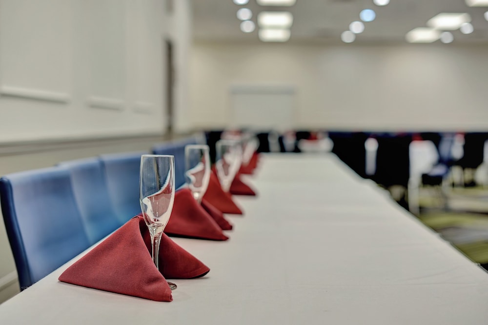 Holiday Inn Express Hotel & Suites Beatrice by IHG - photo 137