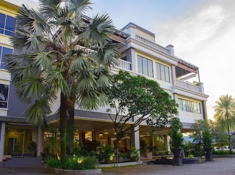 Rattan Inn Banjarmasin — Banjarmasin — photo 4