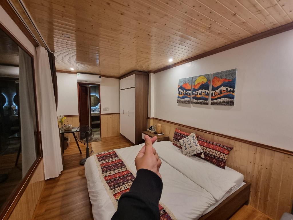 Mèo Vạc Beehive House — 4-Star Luxury Hotel in Thi Tran Meo Vac, Vietnam