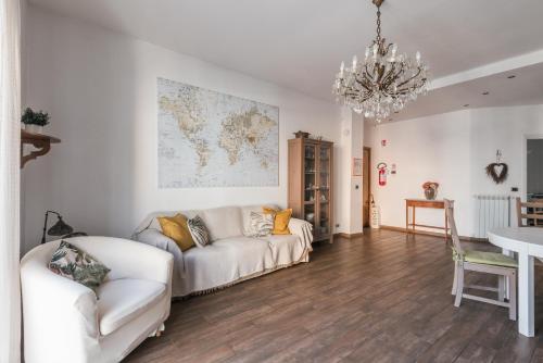 Domus 124 Elegant City Comfort with Parking — 4-Star Luxury Hotel in Rome, Italy