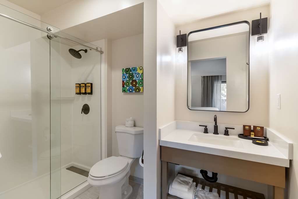 Best Western Plus Inn At The Vines - photo 39