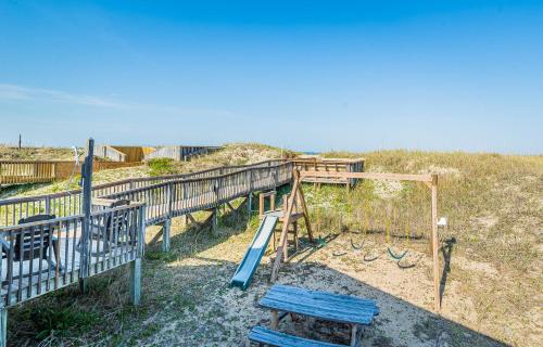 Coleman's Beach Front Inn - photo 35