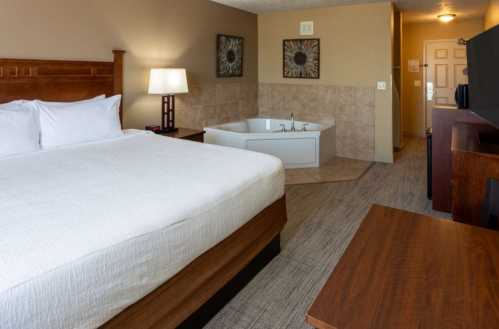 Grandstay Hotel And Suites Luverne - photo 28