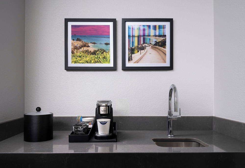 Hampton Inn San Diego Del Mar - photo 9