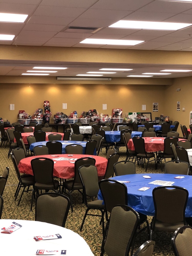 Supertel Inn & Conference Center - photo 17