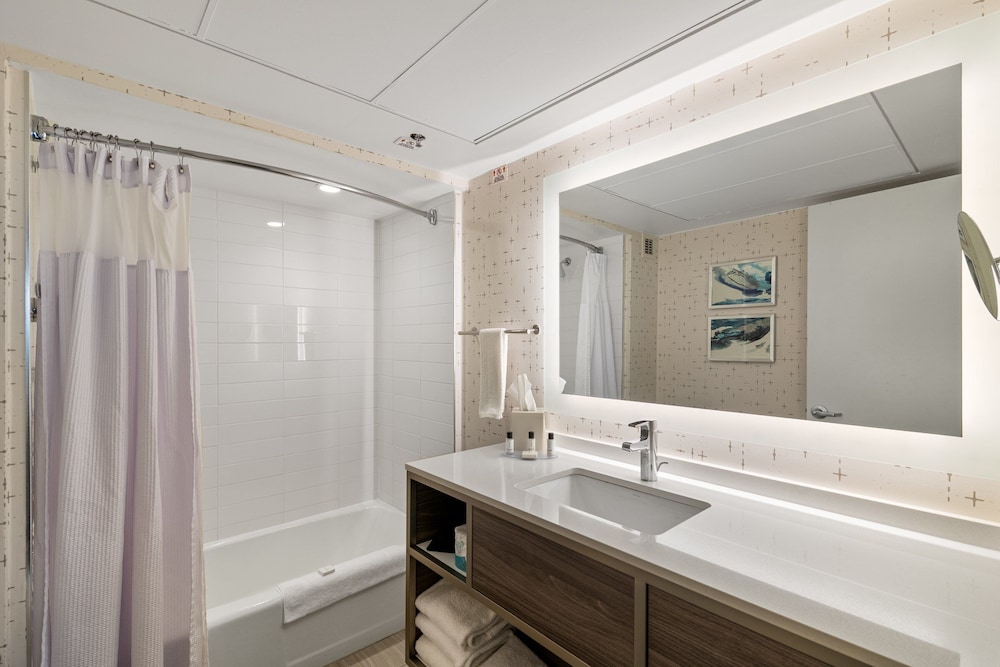 Crowne Plaza Houston Med Ctr Galleria Area by IHG - photo 39