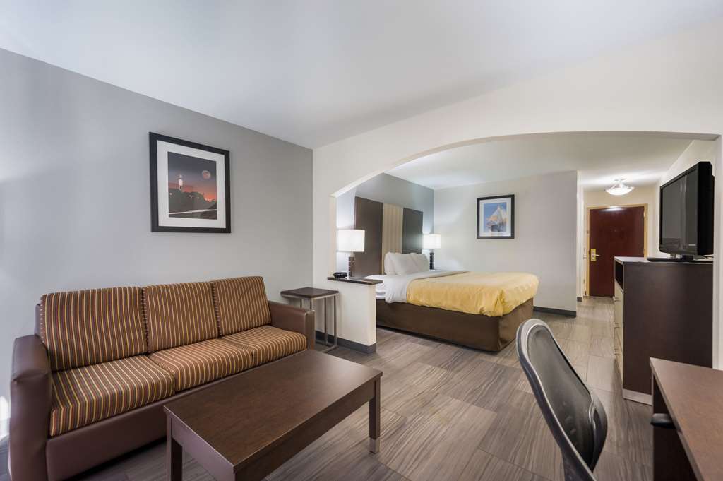 Quality Inn & Suites Huntsville Research Park Area - photo 19