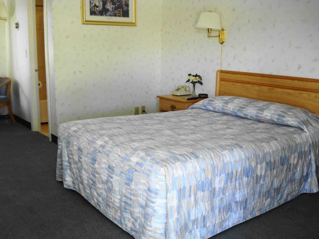 Pleasant Mountain Inn — hotel in Bridgton