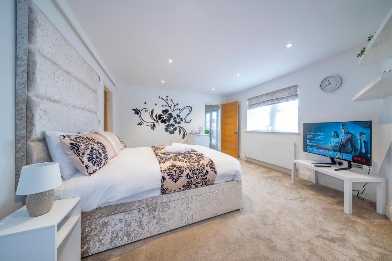 RC7C For your most relaxed & Cosy stay Free Parking Free Fast WiFi — hotel in Batley