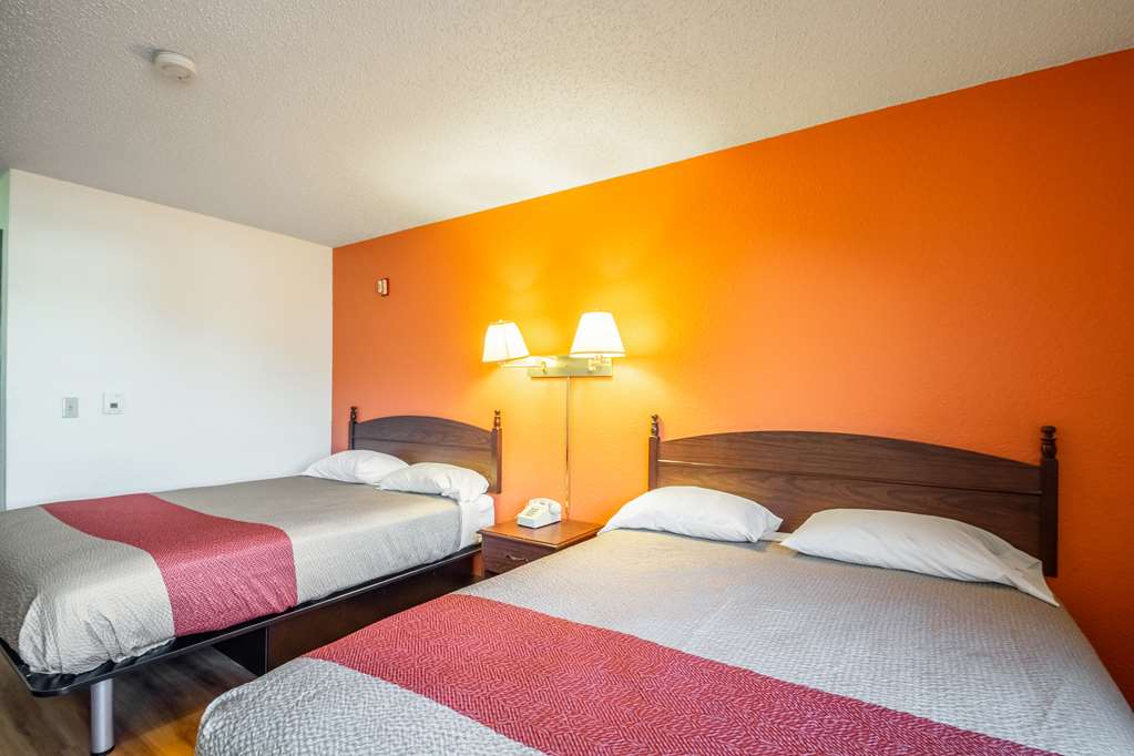 Motel 6 Saukville WI - photo 13