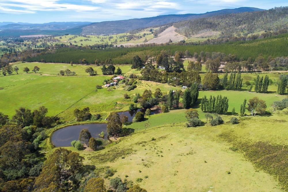 Hamlet Downs Country Accommodation - carbon neutral hotel in Hobart