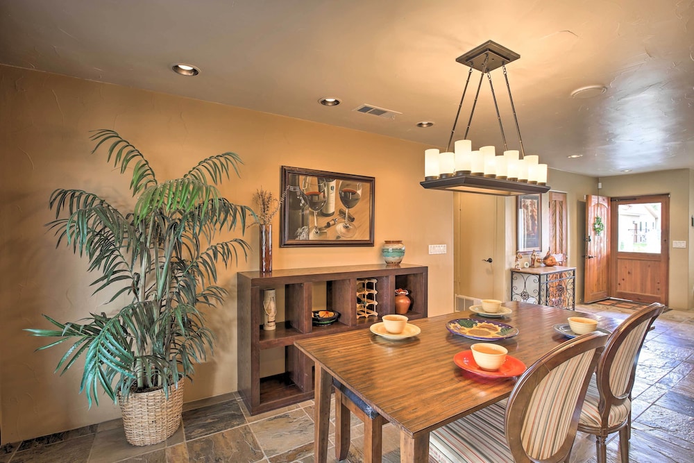 Indio Escape with Fire Pit and Resort Amenities - photo 5