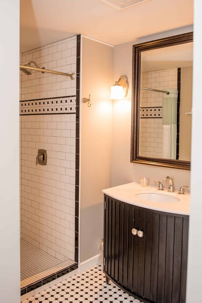 Springside Inn - photo 18