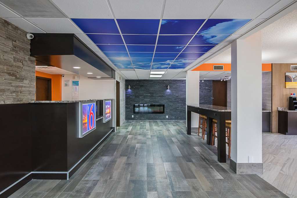 Motel 6 Savannah GA Midtown - photo 26