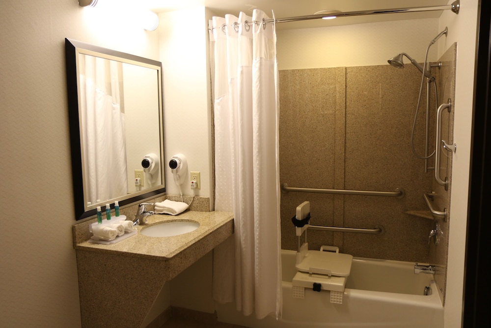 Holiday Inn Express Pittsburgh East Mall Area an IHG Hotel - photo 4