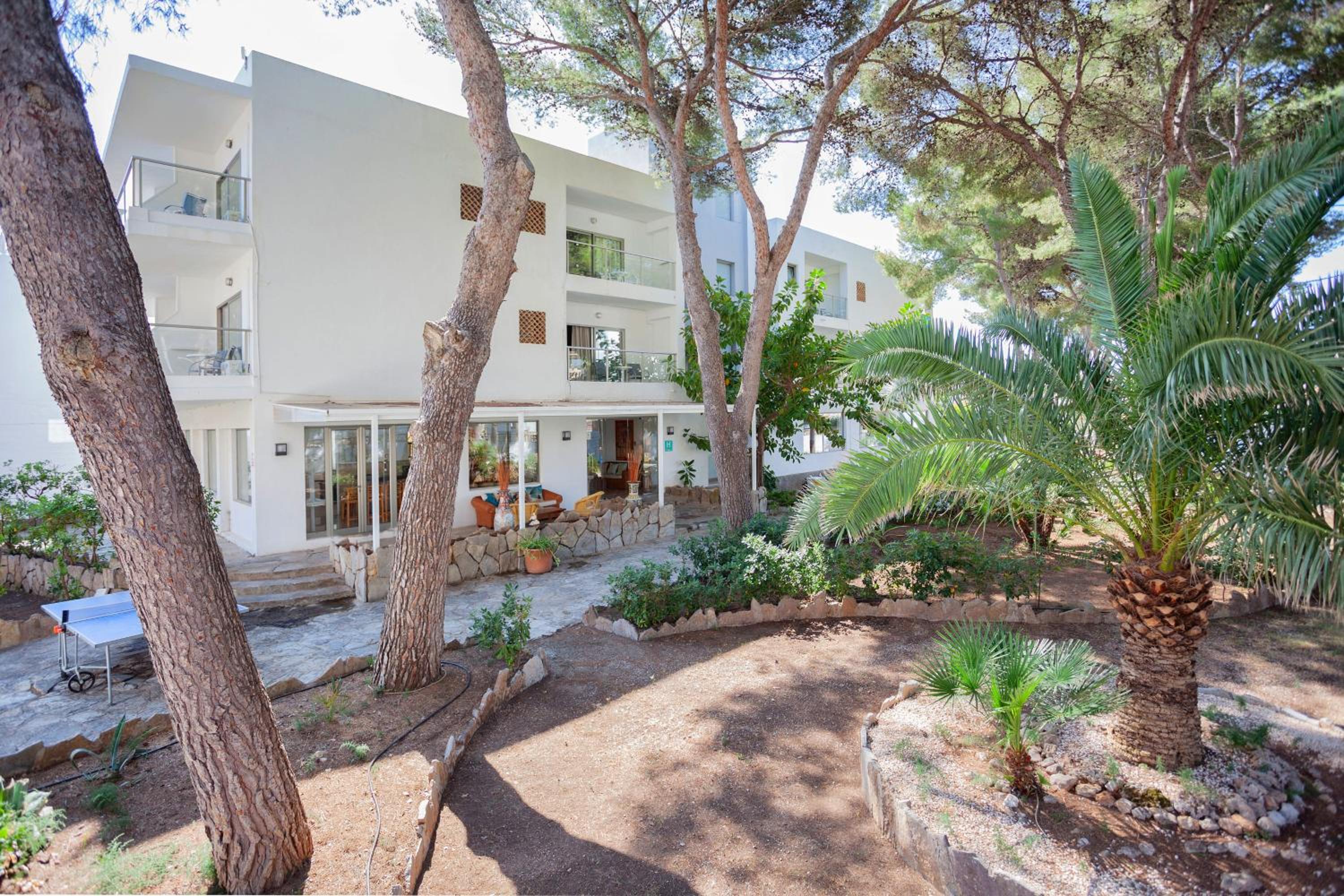 Petit Garden Hotel By Flacalco — Cala Rajada