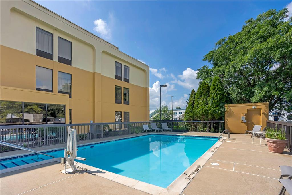 Comfort Inn & Suites Mt. Holly Westampton - photo 40