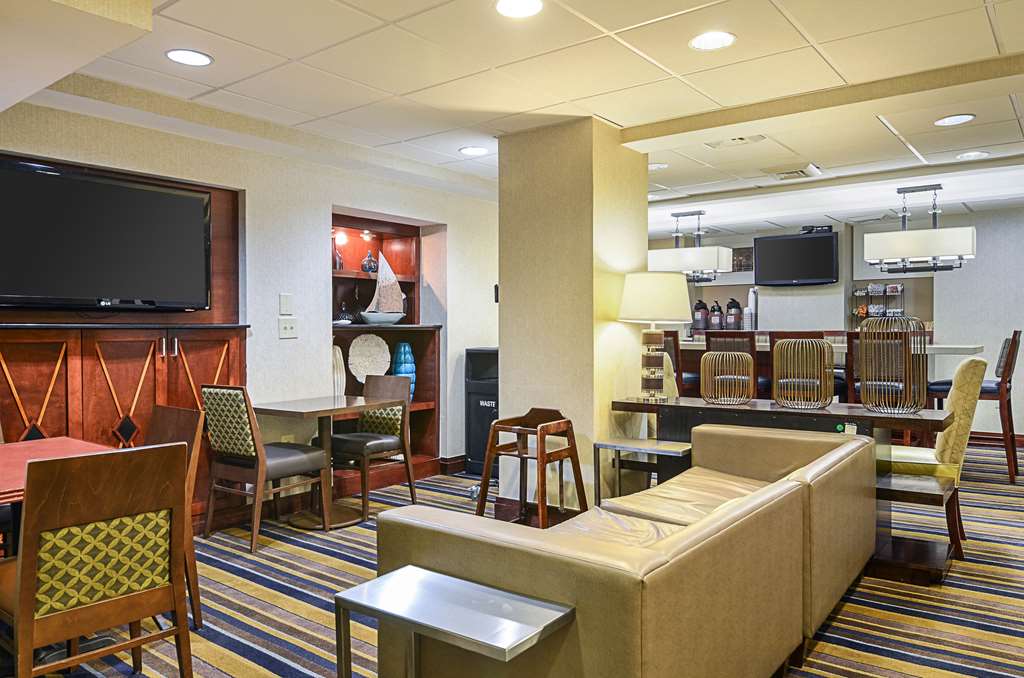 Comfort Inn Downtown DC Convention Center - photo 14