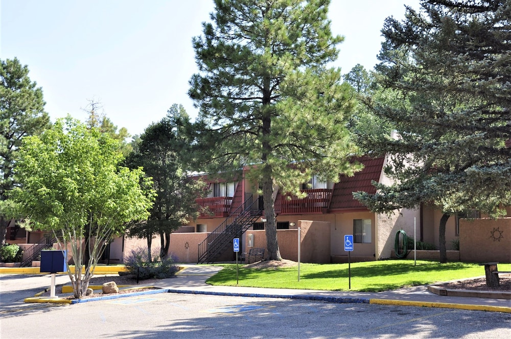 Pinecliff Village Resort - photo 34