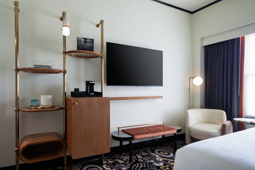 LaSalle Boutique Hotel - photo 21